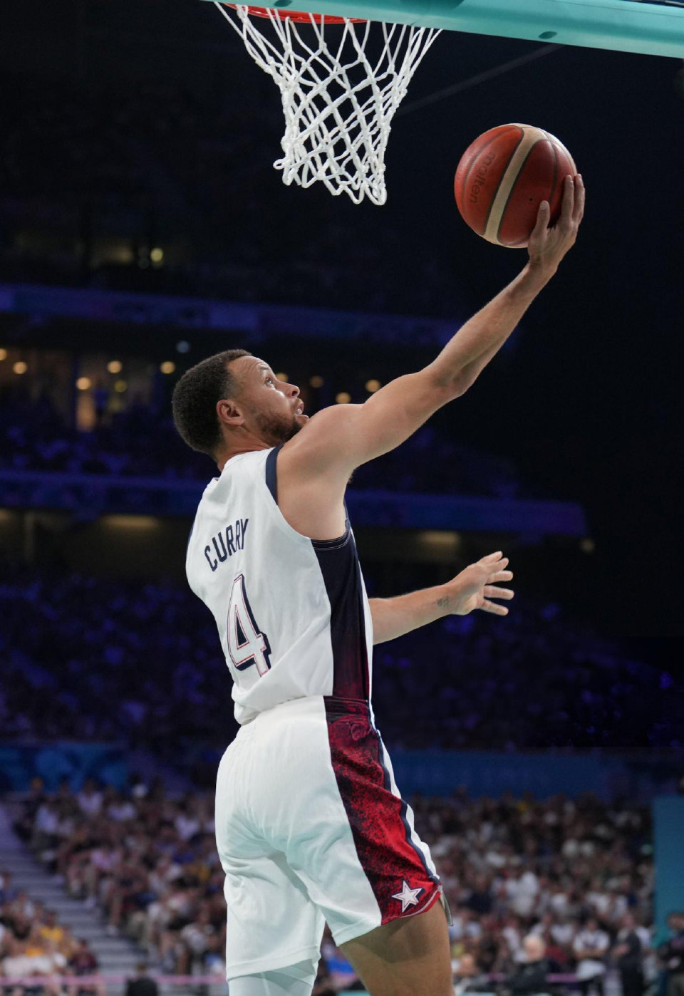 他的防守中 他的防守中