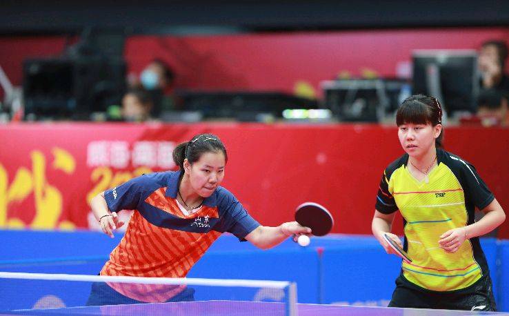 羽毛球的普 羽毛球的普