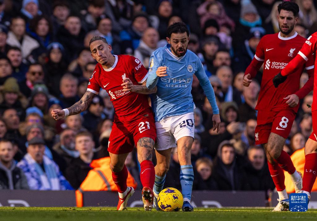 蛇精灵大战红魔鬼！意甲官方发布米兰德比预热海报