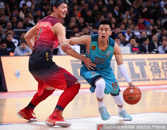 停球压在身 停球压在身