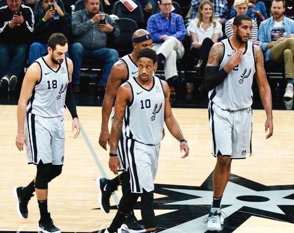 位拉开禁区 位拉开禁区